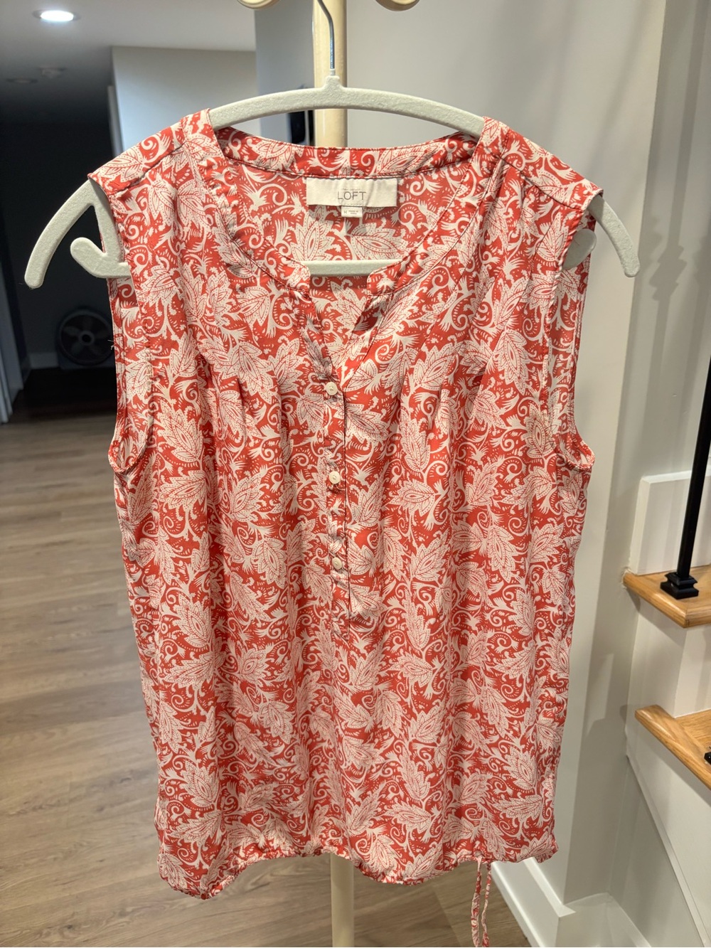 LOFT Coral and White Paisley Sleeveless Button-Front Camisole